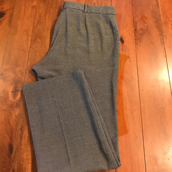 ARMANI COLLEZIONI WOMEN’S FLAT FRONT SIZE 14 STRAIGHT LEG DRESS PANTS - Picture 2 of 3